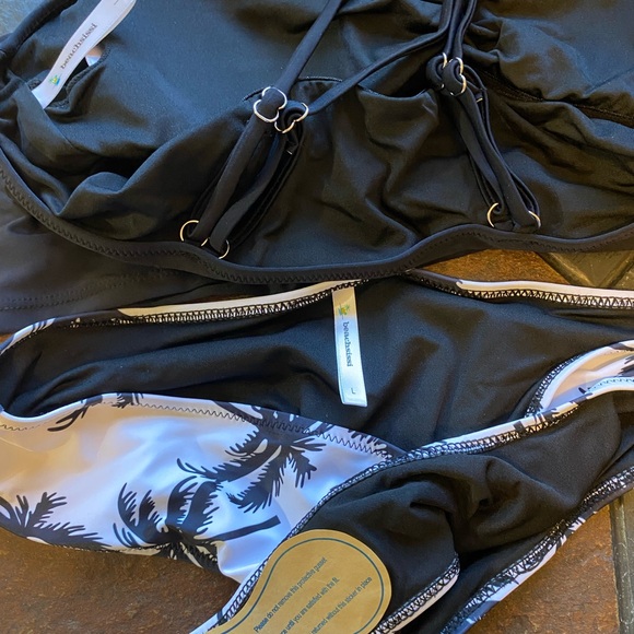 NWOT Beachsissi Swimsuit -Large - Picture 6 of 6